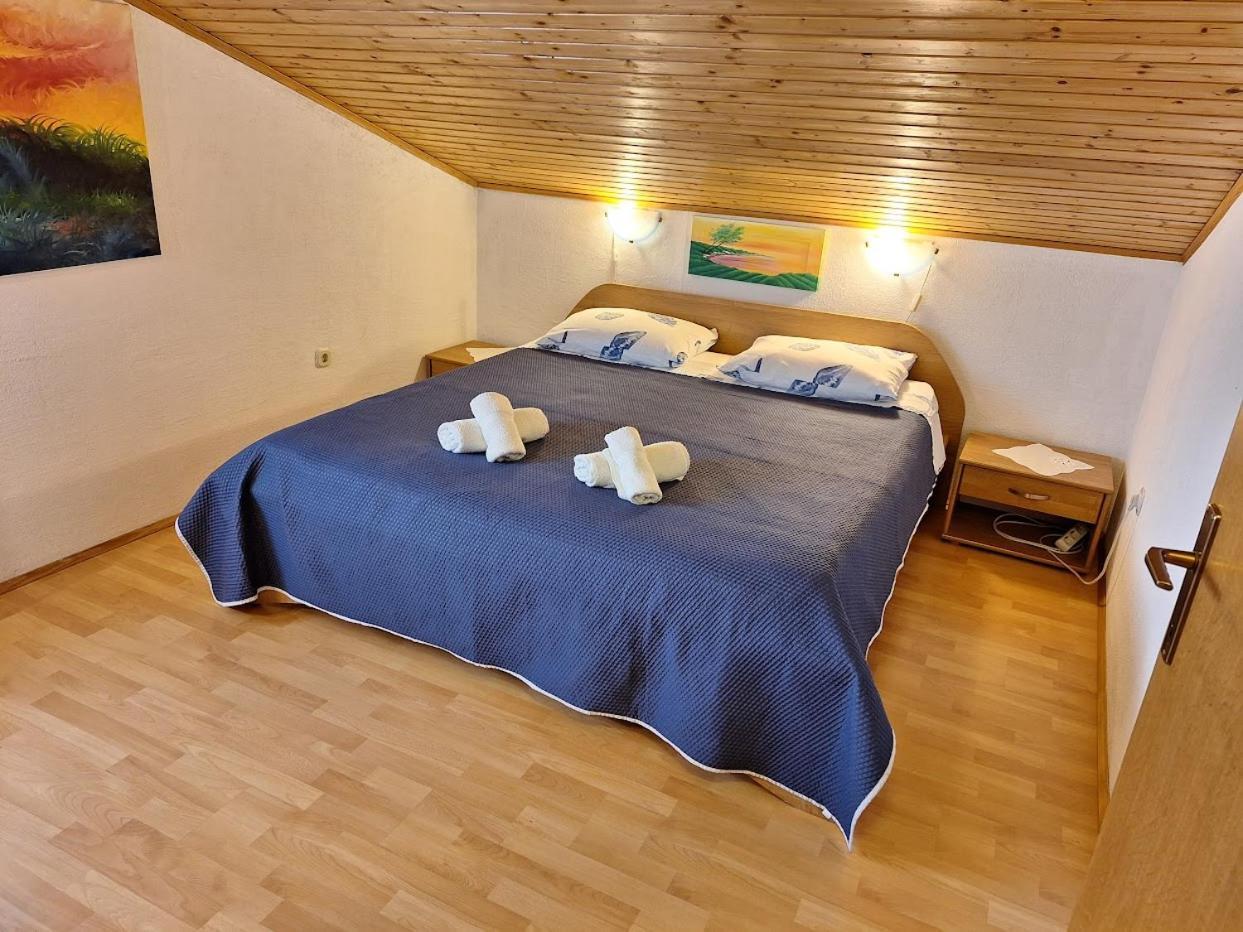Apartments Alex 로비니 객실 사진
