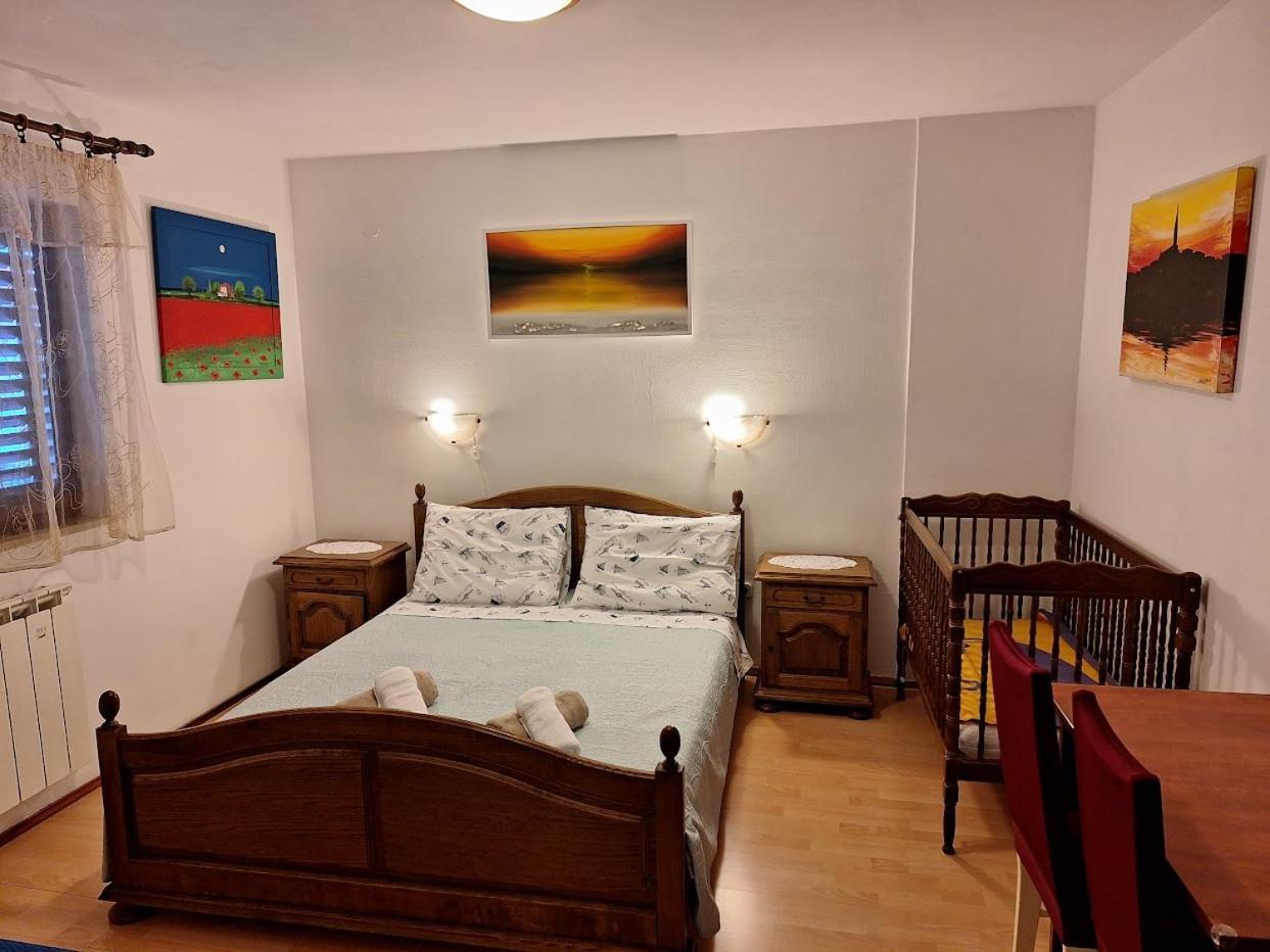 Apartments Alex 로비니 객실 사진
